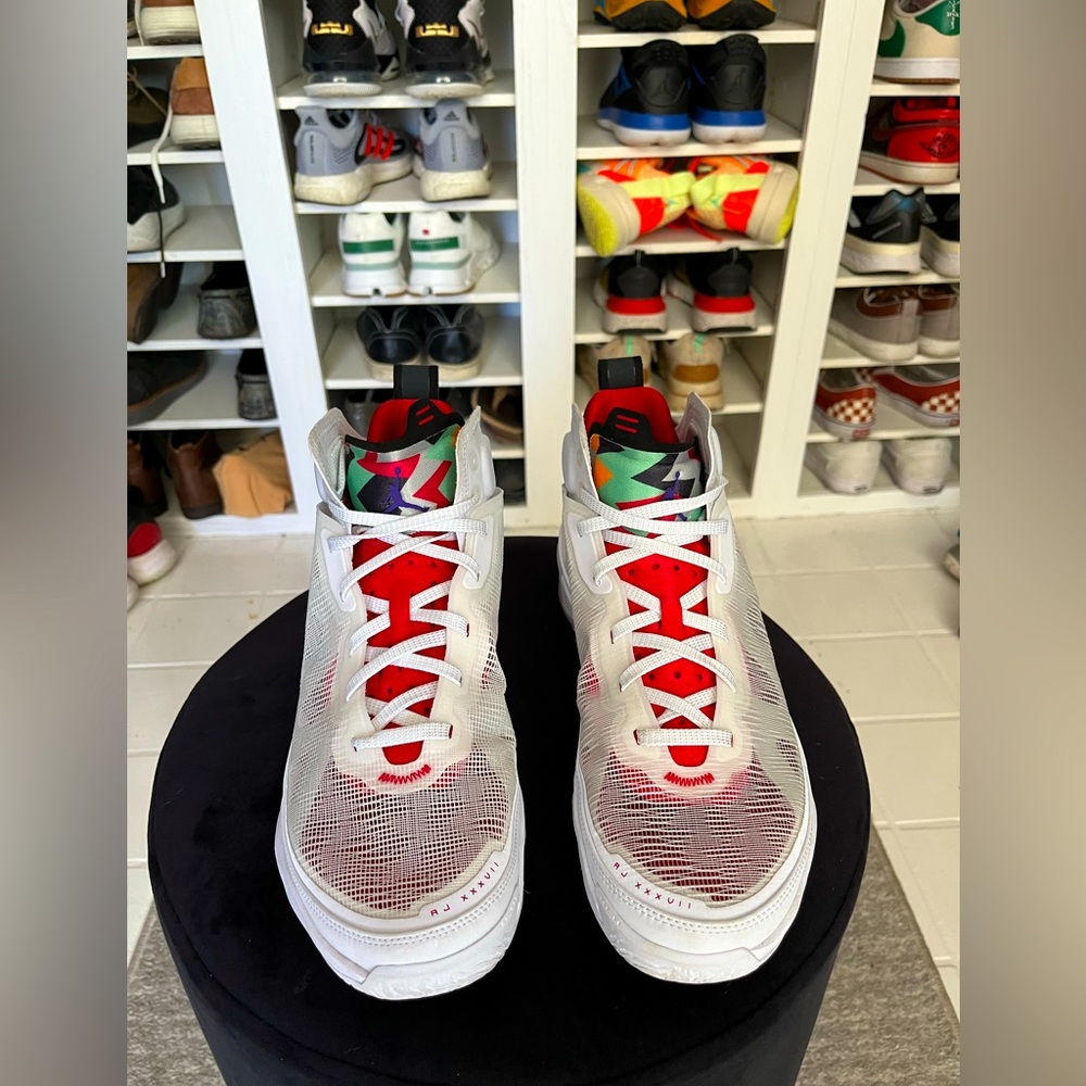 Air Jordan 37 ‘Hare’ Mens SZ 11